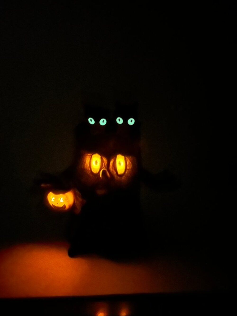 Hallmark Halloween Spooky Tree Musical Lighted Plush Retired Animated Owls